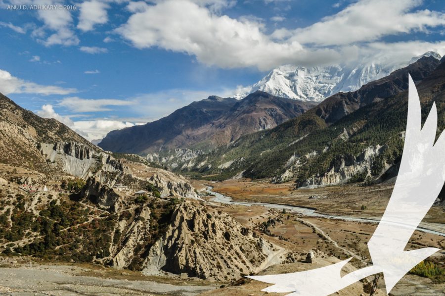 Manang valley with erratic landscape on Annapurna Circuit - Thorung La Pass with Tilicho Lake