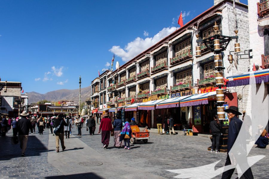 Visiting the local market offers a chance to purchase variety of tibetan handicraft - Lhasa Kathmandu Overland Tour